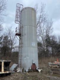 Approx 20,000 Gallon Vertical Fuel Tank (1 of 5)