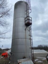 Approx 20,000 Gallon Vertical Fuel Tank (3 of 5)